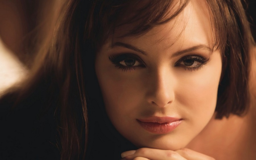 девушка мечтает