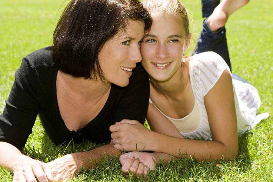 мама с девочкой