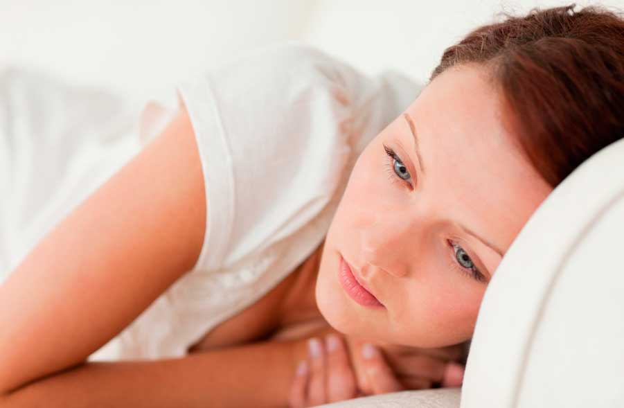 грустная девушка